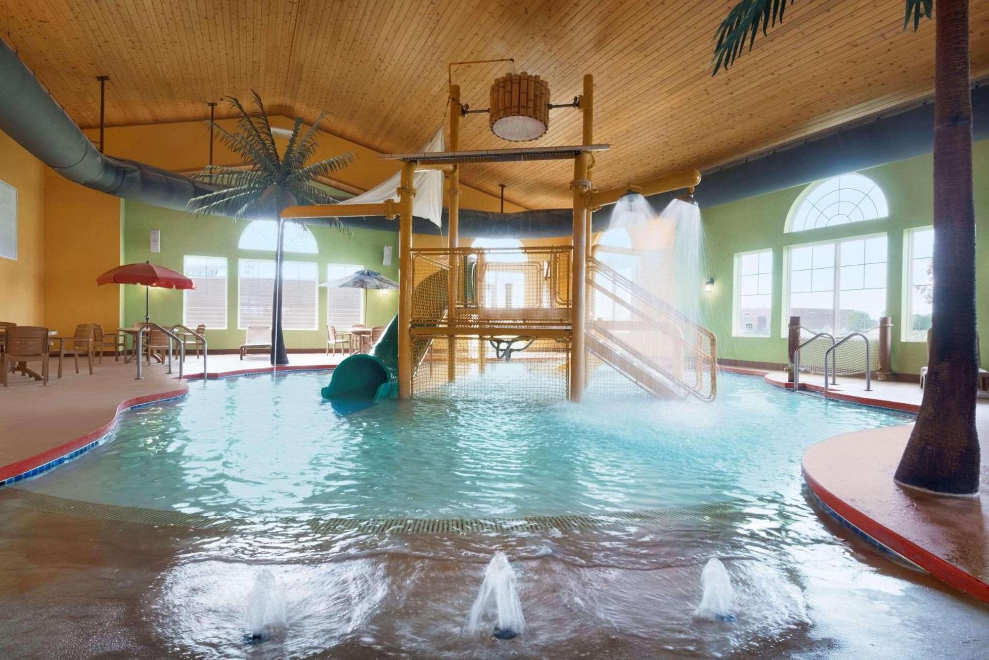 Country Inn & Suites By Radisson, Appleton North, Wi Little Chute Dış mekan fotoğraf