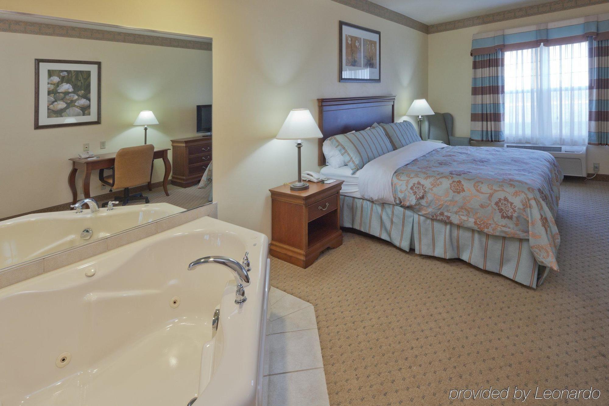 Country Inn & Suites By Radisson, Appleton North, Wi Little Chute Dış mekan fotoğraf